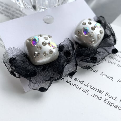 dot race bijou pierce