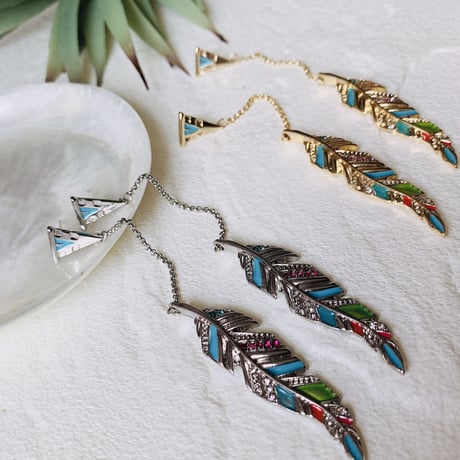 feather long pierce