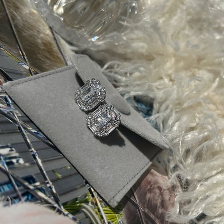 square stone gorgeous pierce
