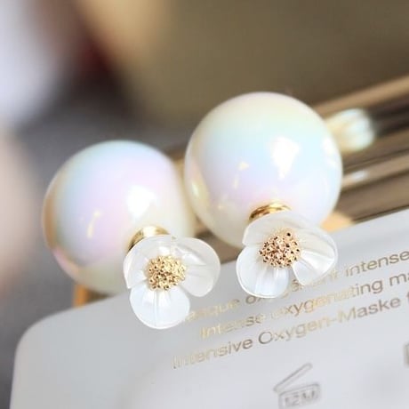 flower  color  catch  pierce