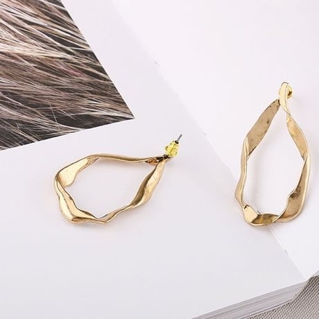 vintage metal gold pierce