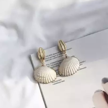 gold shell  pierce