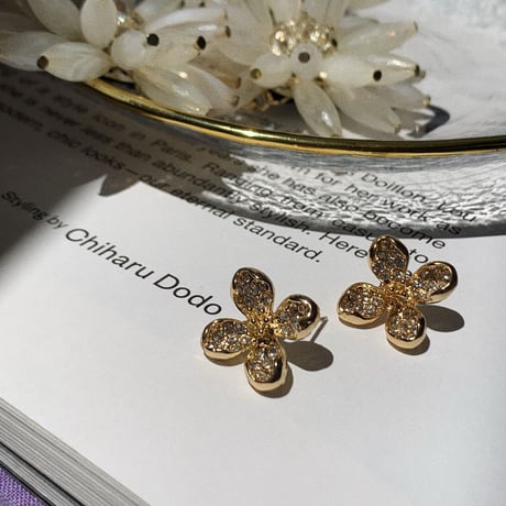 gold flower point  pierce