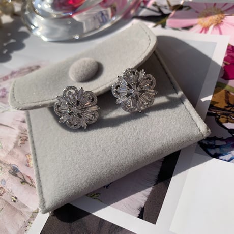 flower stone pierce