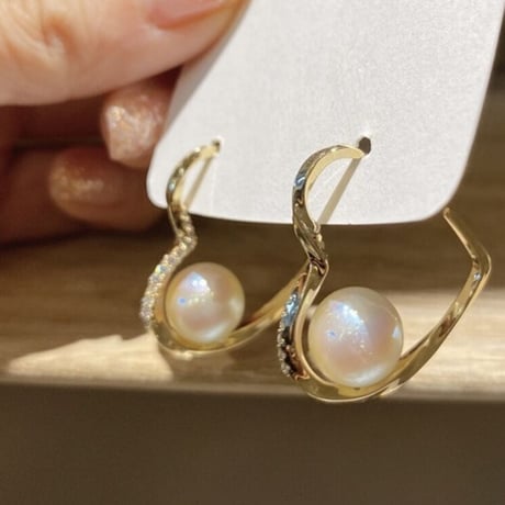 pearl in heart hoop pierce