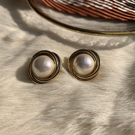 vintage big pearl pierce