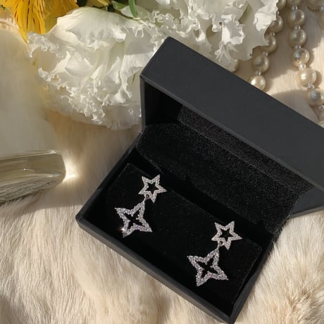 star × crystal stone pierce