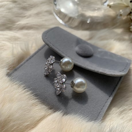 flower stone pearl catch pierce