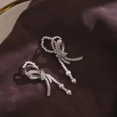 stone × pearl design pierce