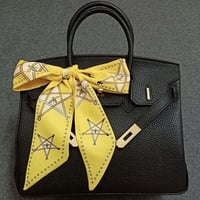 bee × star Tsui Lee scarf