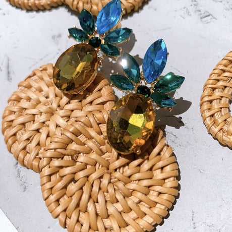 pineapple lantern pierce