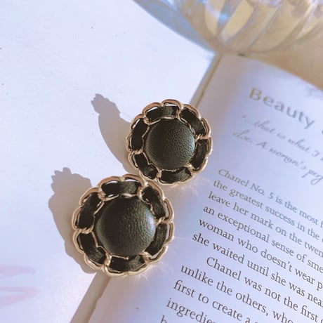 leather black chain point pierce