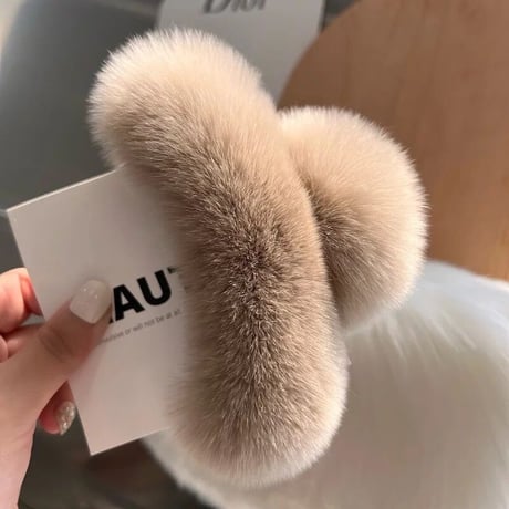 fur hair clip