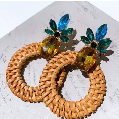 pineapple lantern pierce