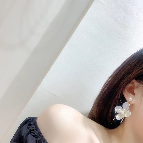 aurora flower pearl pierce