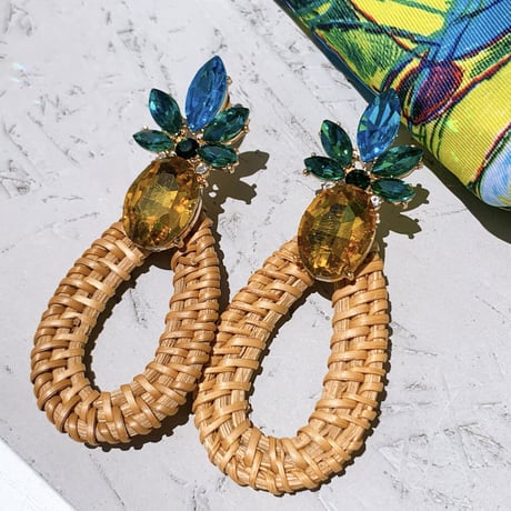 pineapple lantern pierce