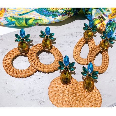 pineapple lantern pierce