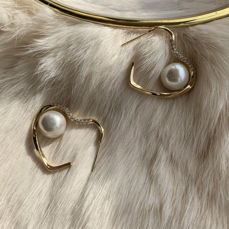pearl in heart hoop pierce
