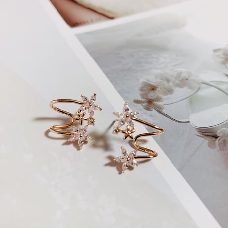 flower  curve  pierce