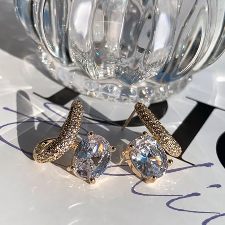 feeling of solidity stone pierce
