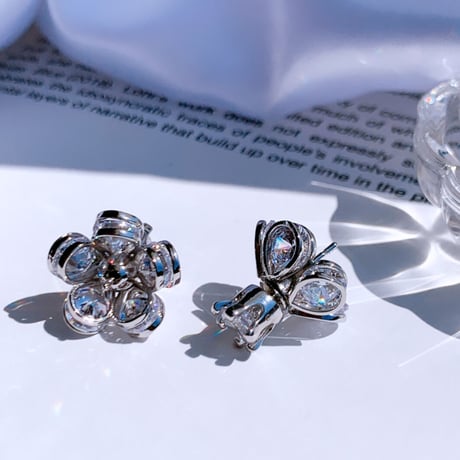 flower × stone catch pierce