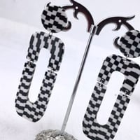monotone check pierce