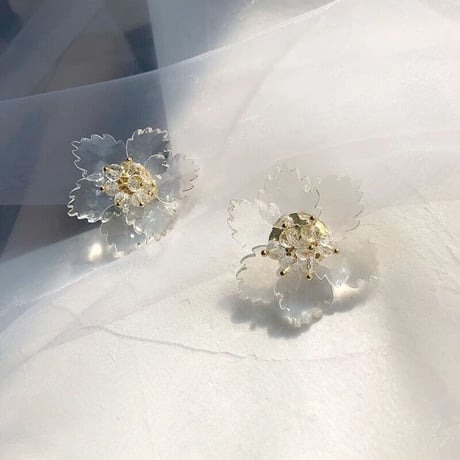 clear flower  pierce