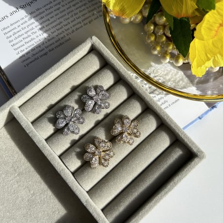 flower stone pierce