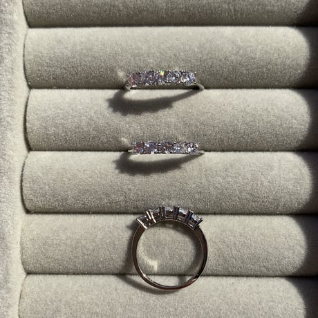 half eternity ring