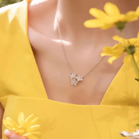 zirconia flower necklace