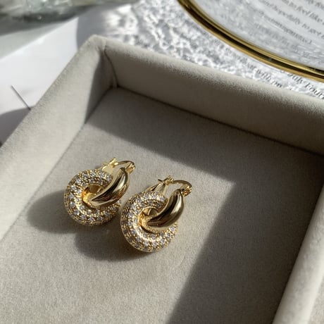 metal × stone double hoop pierce