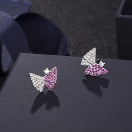 butterfly × pearl pierce