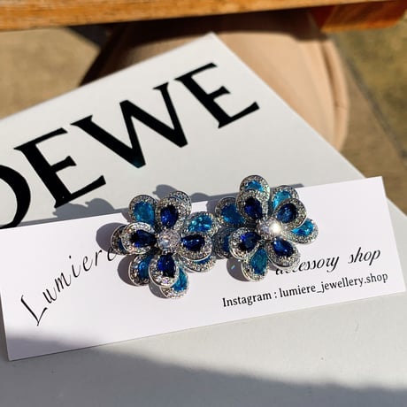 blue stone  flower pierce