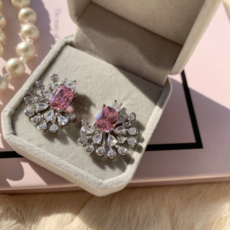 pink stone flower pierce