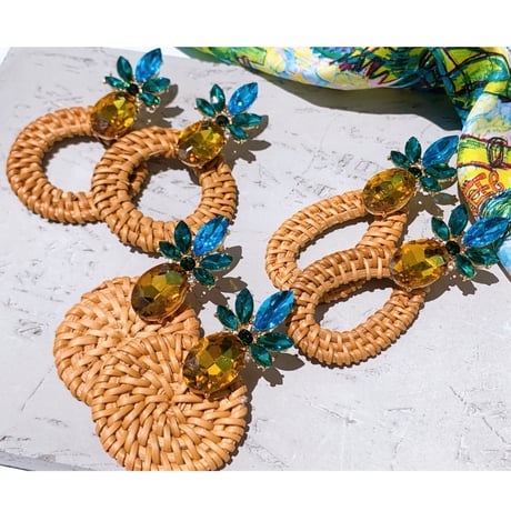 pineapple lantern pierce