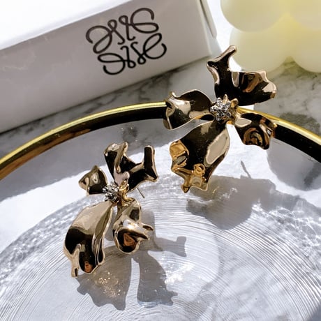 metal gold  flower