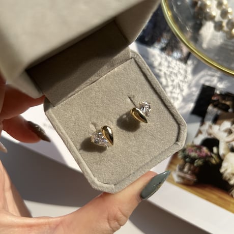 heart stone × gold half pierce