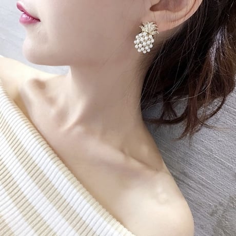 Perl pineapple pierce