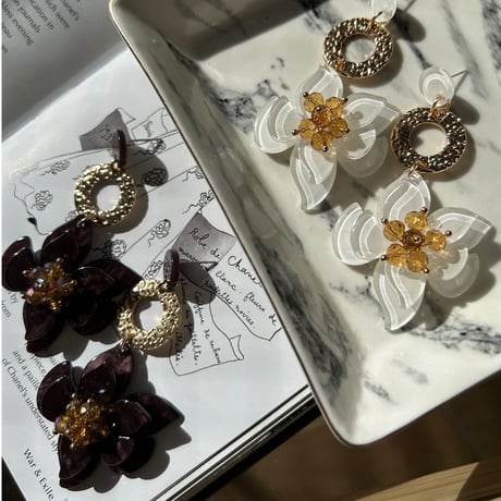 acryl flower lage pierce