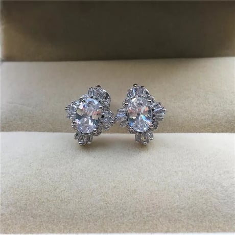stone jewelry pierce