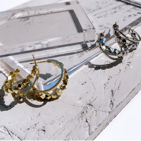 double hoop pierce