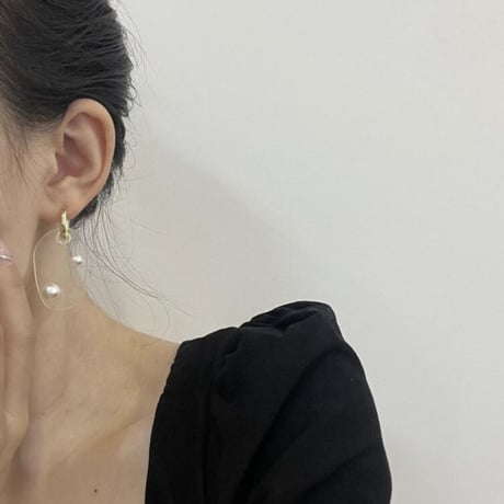 clear × pearl loop pierce