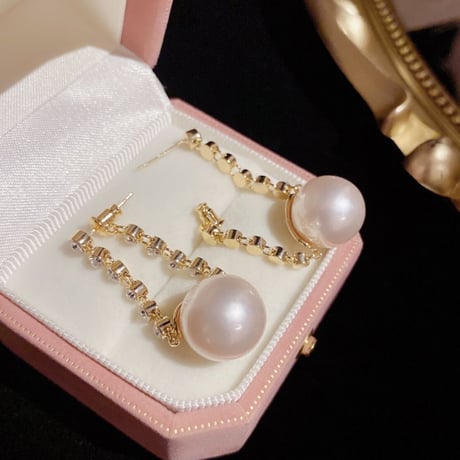 pearl × stone chain pierce