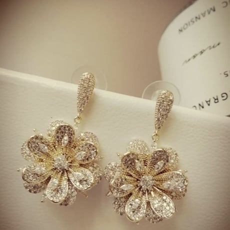 flower shine stone pierce
