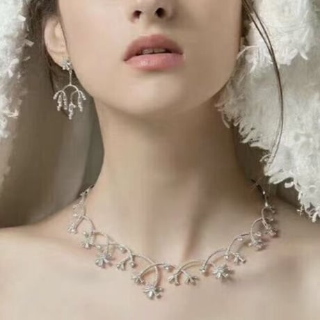 icicle  flower  pierce