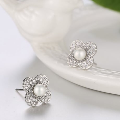flower stone × pearl pierce