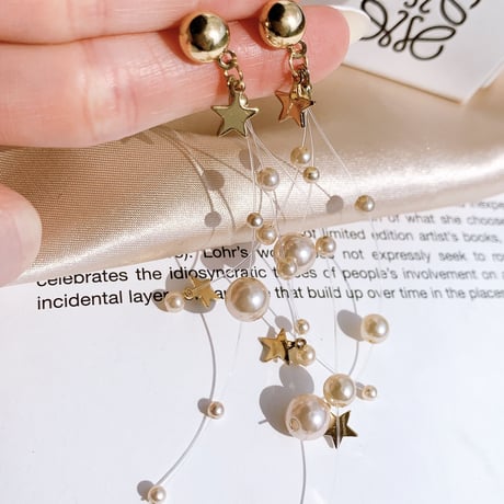star × colour pearl  pierce
