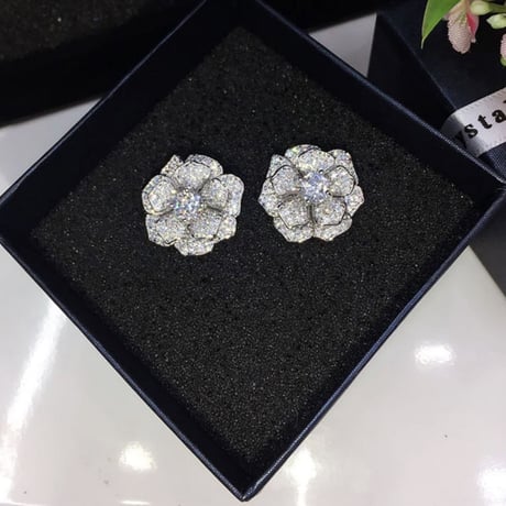 flower stone pierce