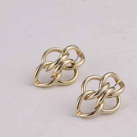 gold geometry  pierce