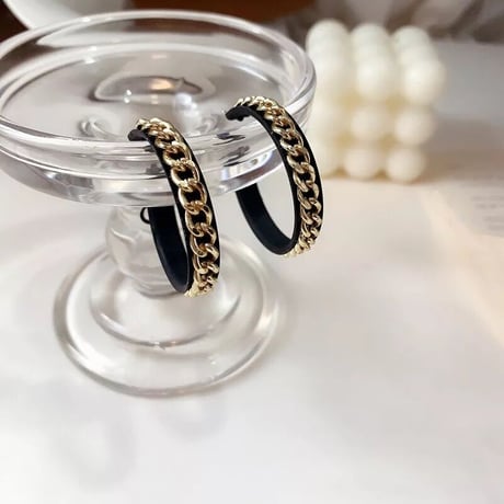mat black chain hoop pierce